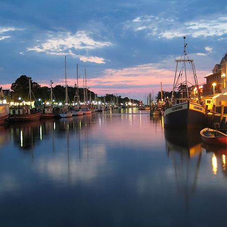 Apartamento Ferienhaus Am Yachthafen, Moewe Rostock Exterior foto