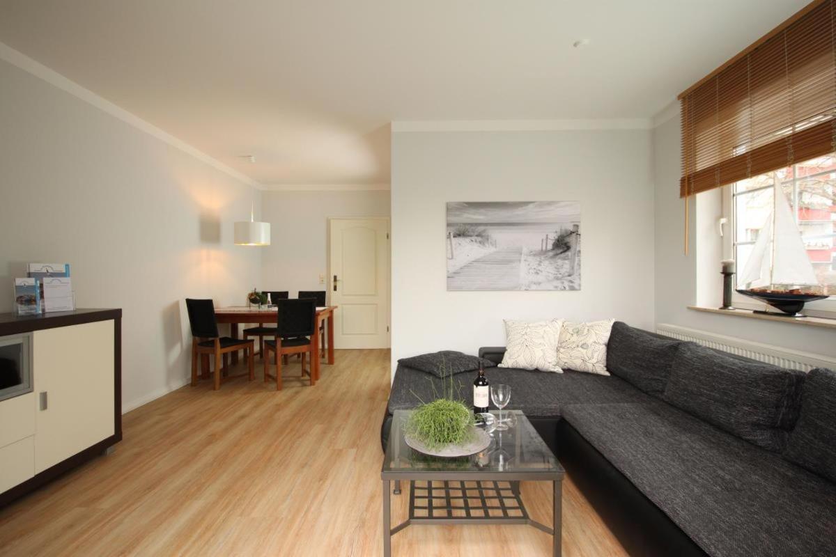 Apartamento Ferienhaus Am Yachthafen, Moewe Rostock Exterior foto