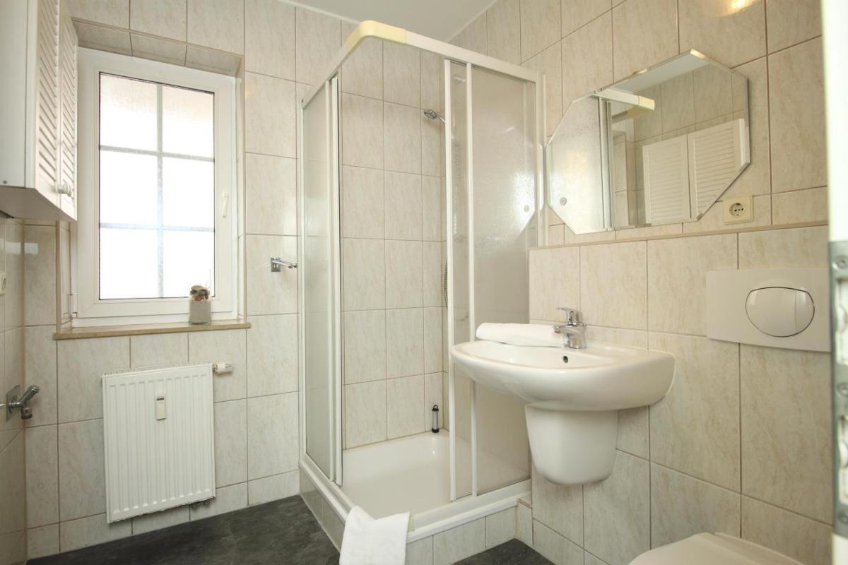 Apartamento Ferienhaus Am Yachthafen, Moewe Rostock Exterior foto